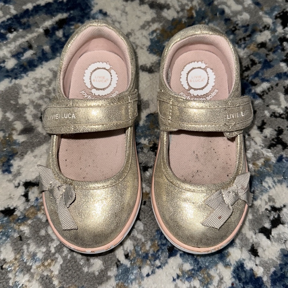 Livie & Luca Size 8 River Champagne Shoes - Toddler